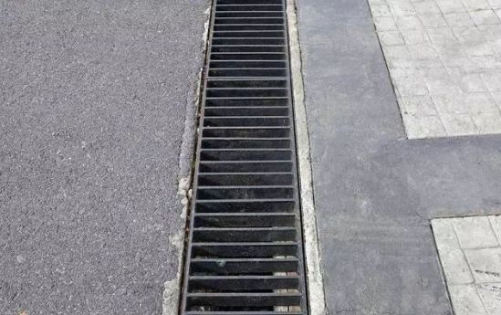路基路面设计,施工和养护中,必须重视排水工程!